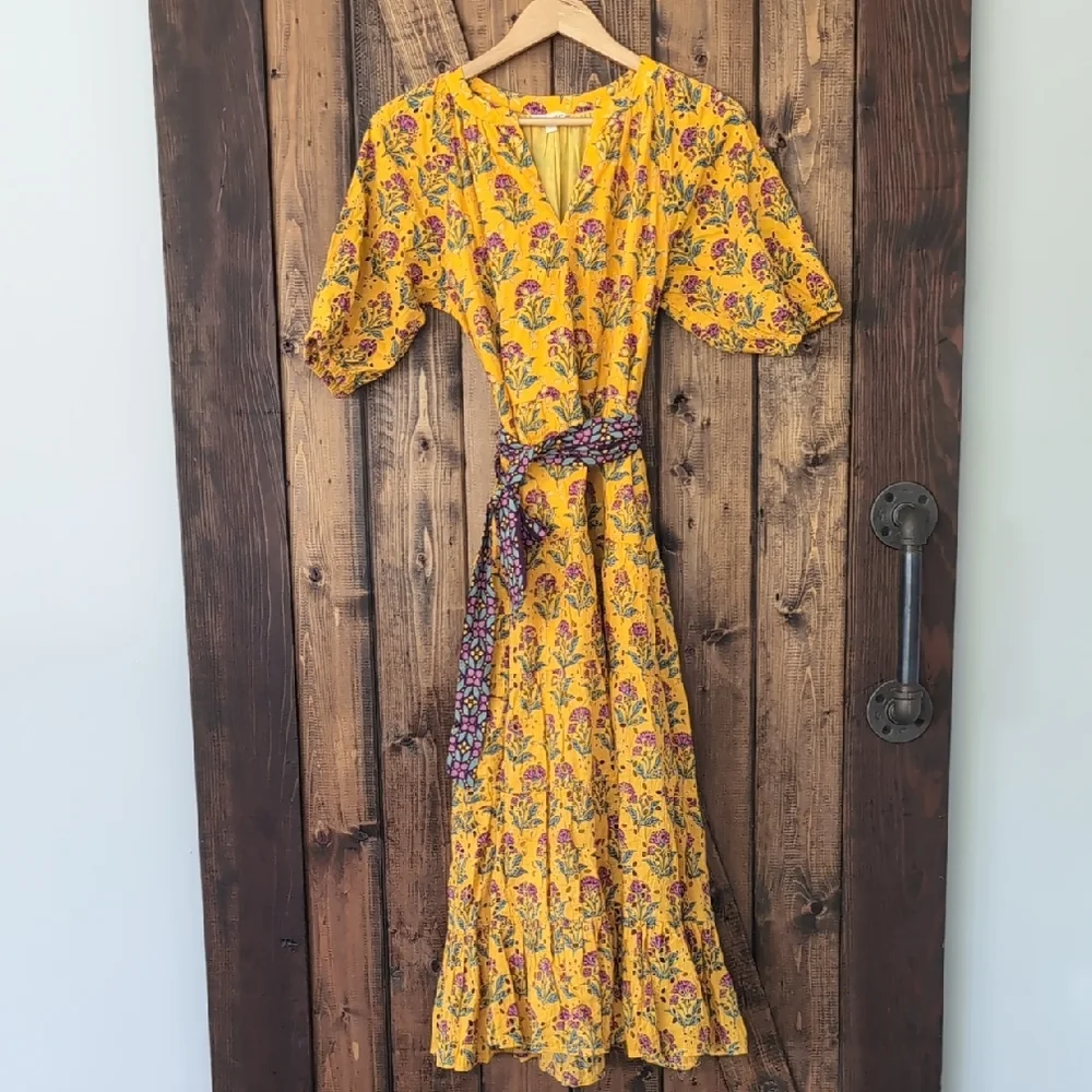 Countryside Drives To and From Midi Eyelet Dress Printfresh Size S EUC POCKETS!! - Picture 2 of 4